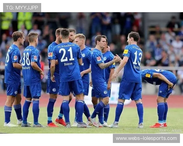 门兴状态持续低迷弗赖堡稳守反击有望客场带走关键胜利